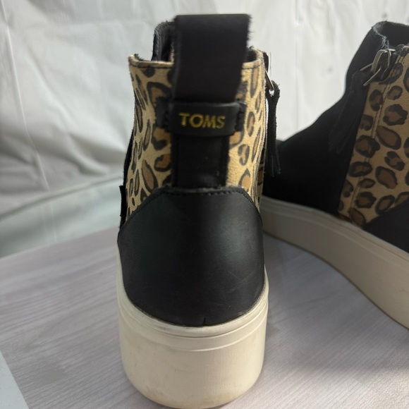 Tom’s women’s Black Suede Women's Ankle Boots - Picture 2 of 6